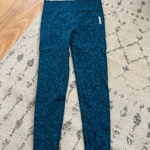 Gymshark Animal Adapt Leggings Size XL like new